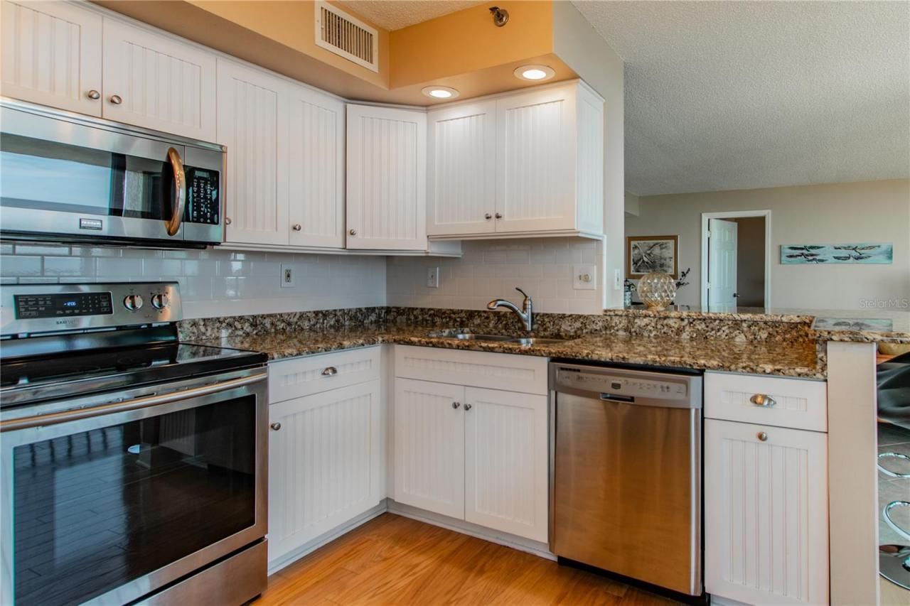 6322 Palma Del Mar Boulevard S, Unit 1004, Saint Petersburg, FL 33715 Photo