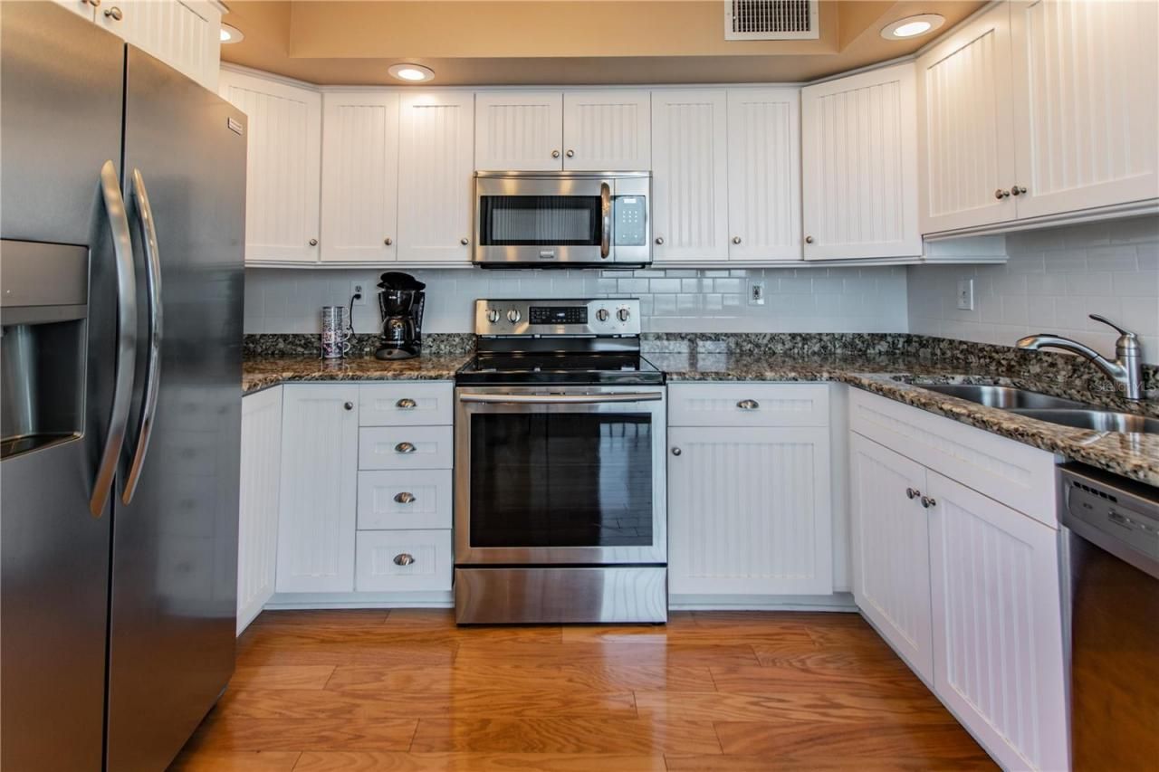 6322 Palma Del Mar Boulevard S, Unit 1004, Saint Petersburg, FL 33715 Photo