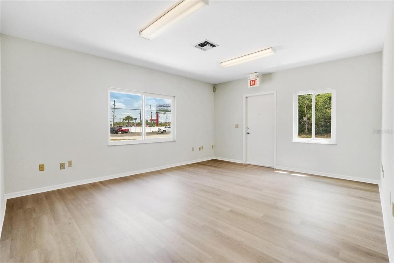 3248 Commercial Way, Spring Hill, FL 34606 Photo