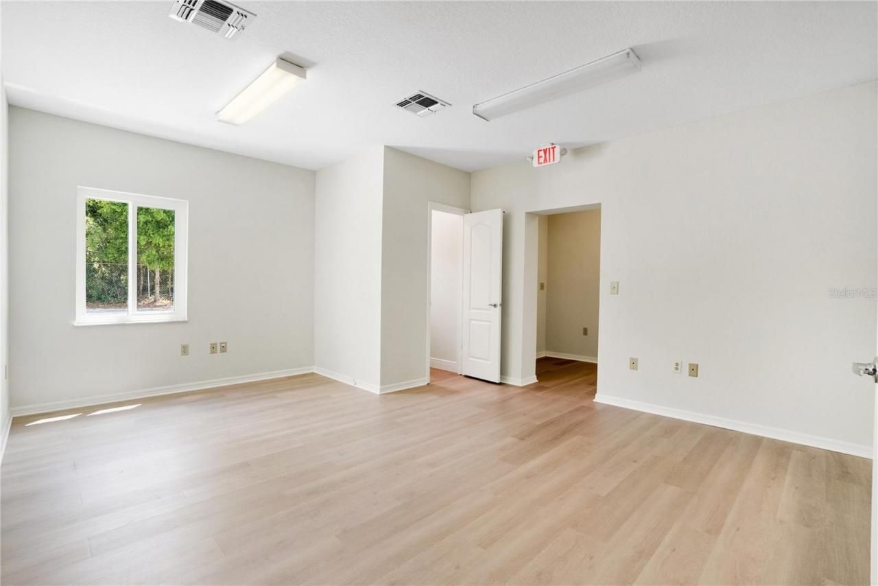 3248 Commercial Way, Spring Hill, FL 34606 Photo