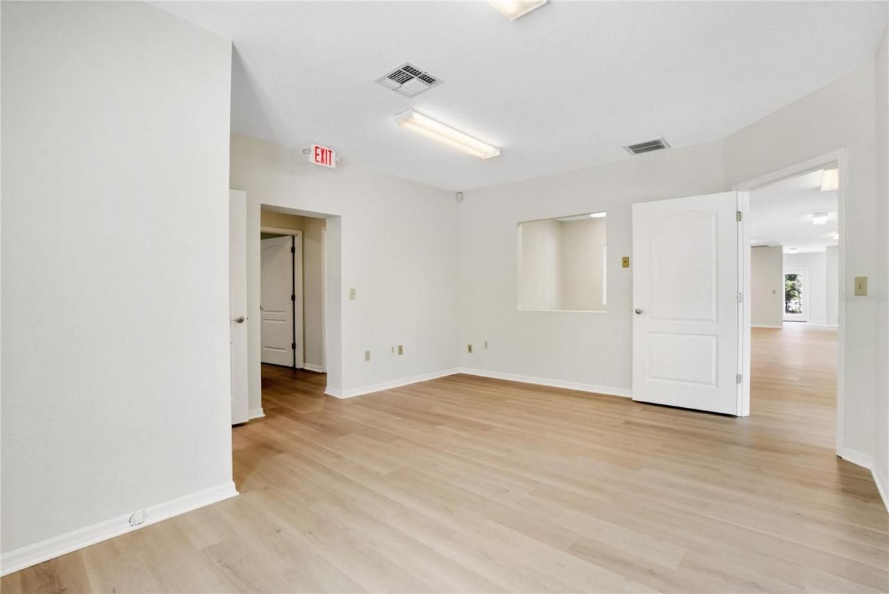 3248 Commercial Way, Spring Hill, FL 34606 Photo