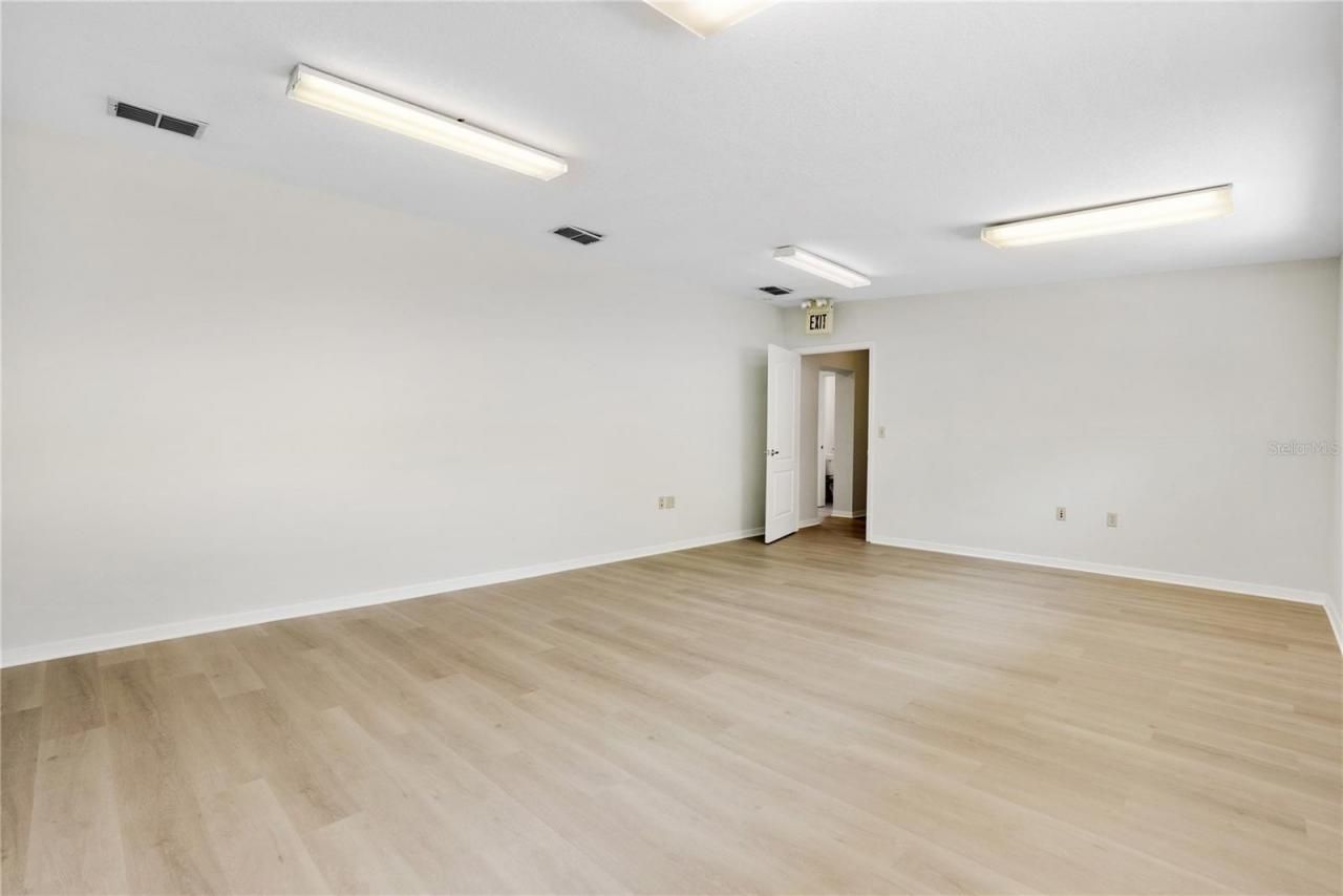 3248 Commercial Way, Spring Hill, FL 34606 Photo