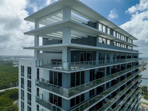 16385 Biscayne Blvd, Unit PH4, North Miami Beach, FL 33160