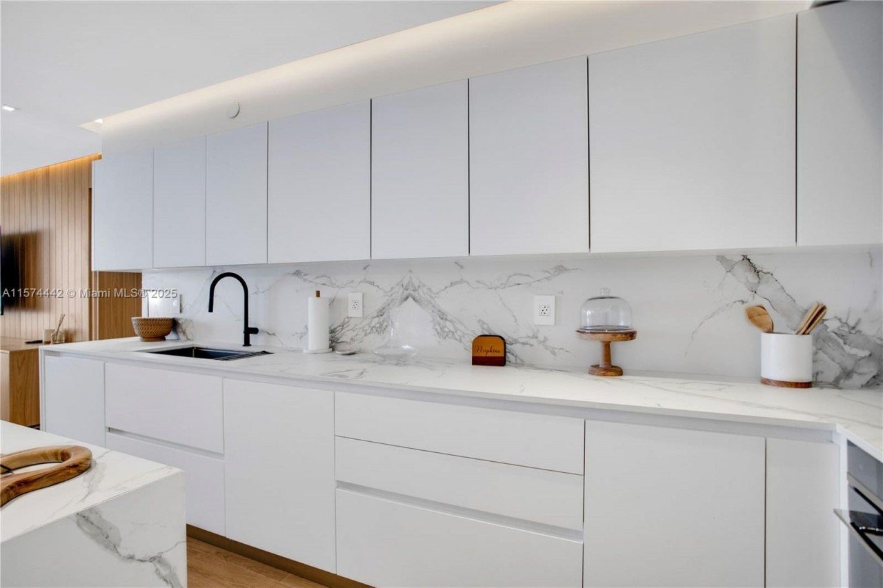 9195 Collins Ave, Unit 903, Surfside, FL 33154 Photo