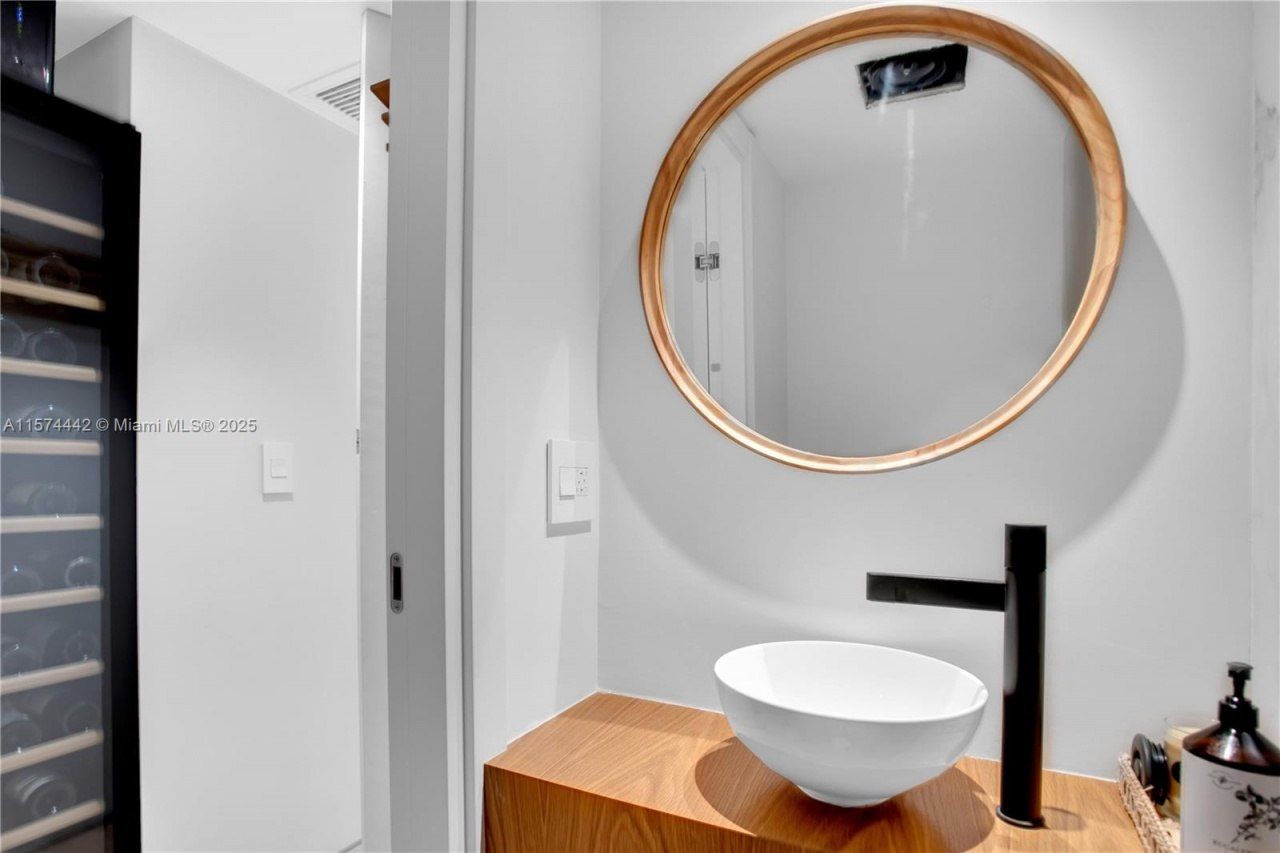 9195 Collins Ave, Unit 903, Surfside, FL 33154 Photo