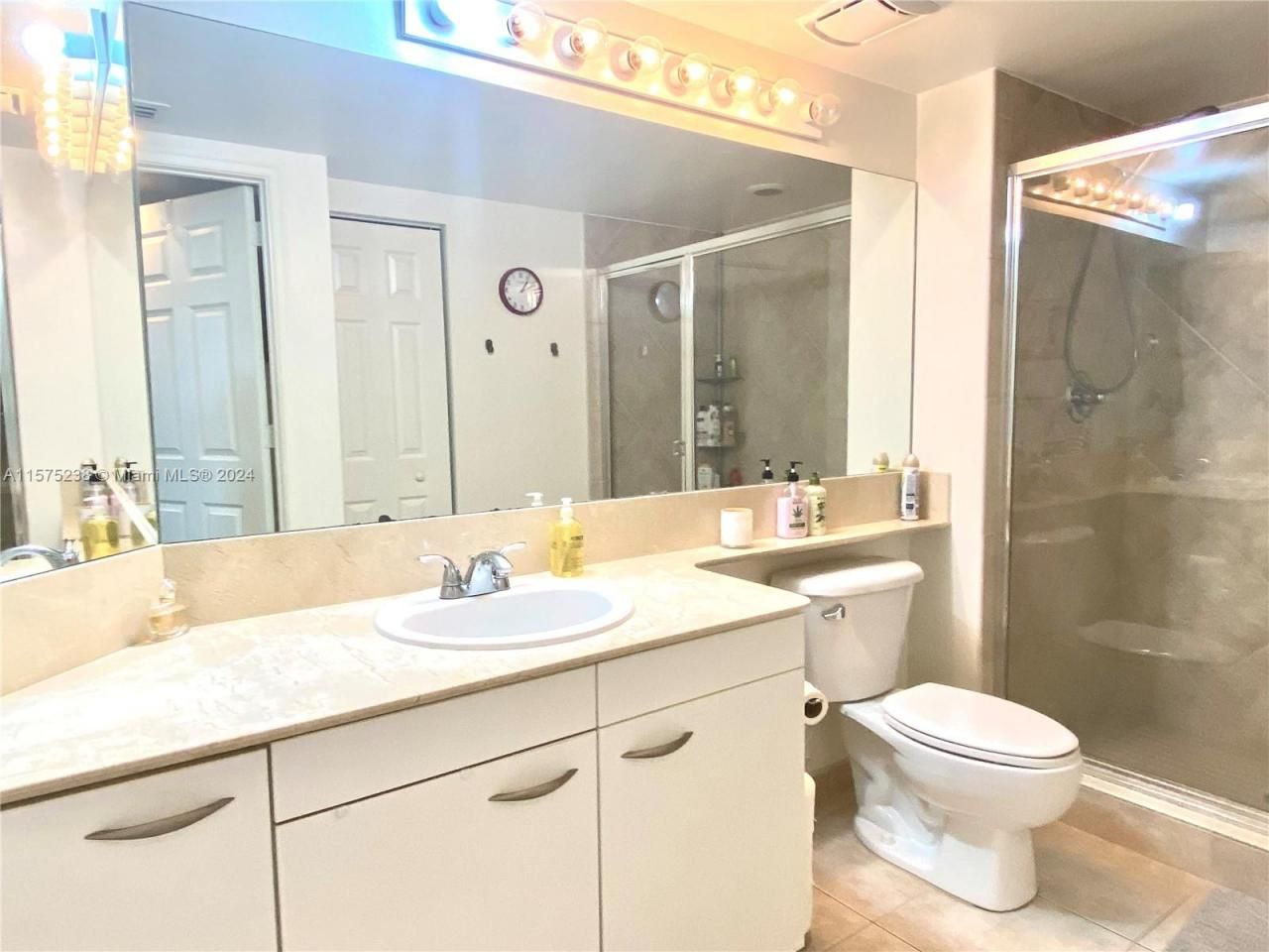 2080 S Ocean Dr, Unit 401, Hallandale Beach, FL 33009 Photo