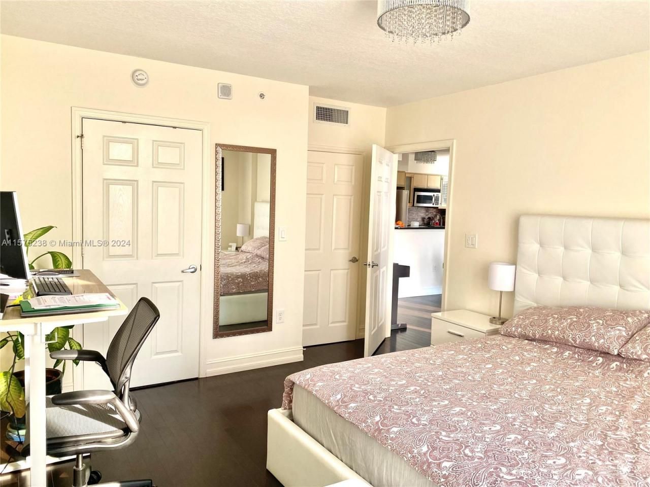 2080 S Ocean Dr, Unit 401, Hallandale Beach, FL 33009 Photo