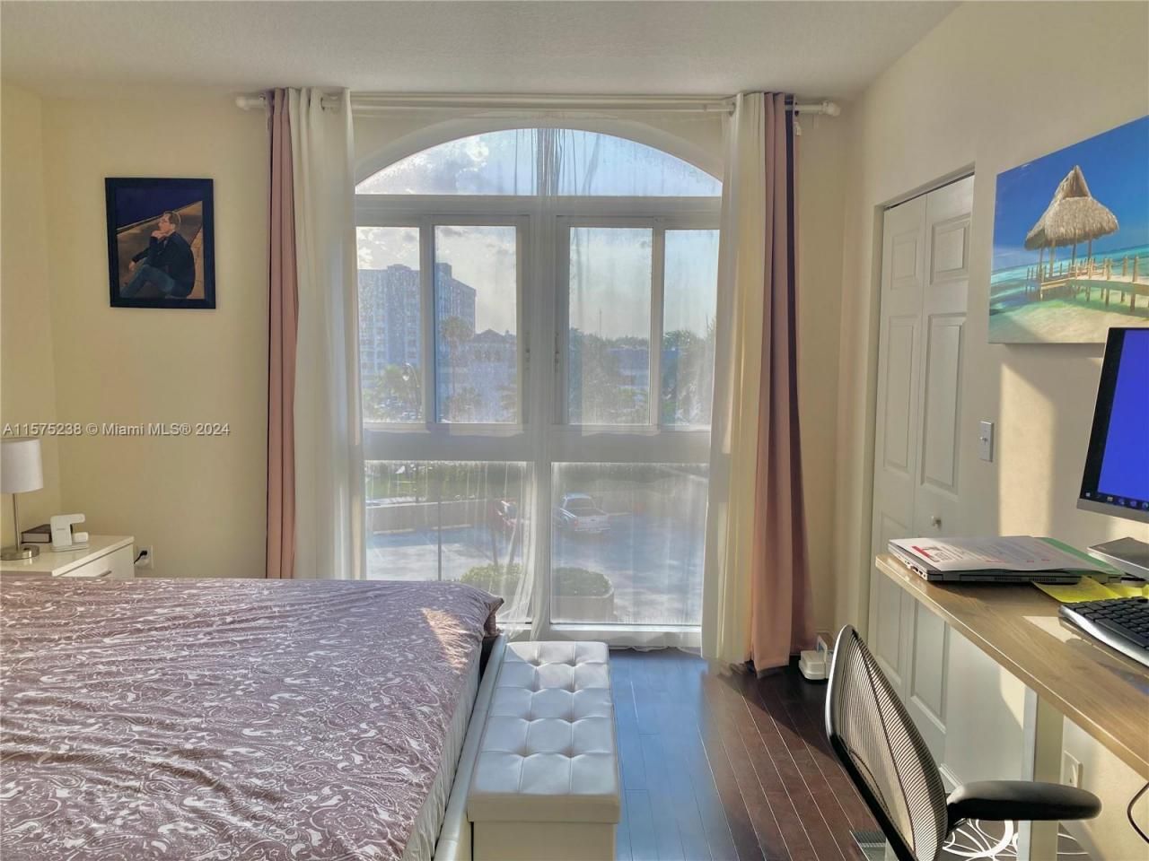 2080 S Ocean Dr, Unit 401, Hallandale Beach, FL 33009 Photo