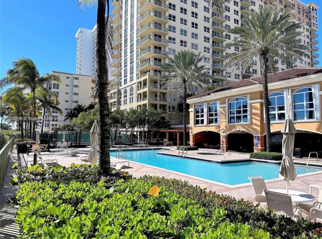 2080 S Ocean Dr, Unit 401, Hallandale Beach, FL 33009 Photo