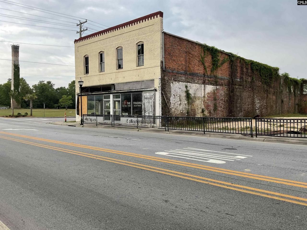 3168 Main Highway Photo 5