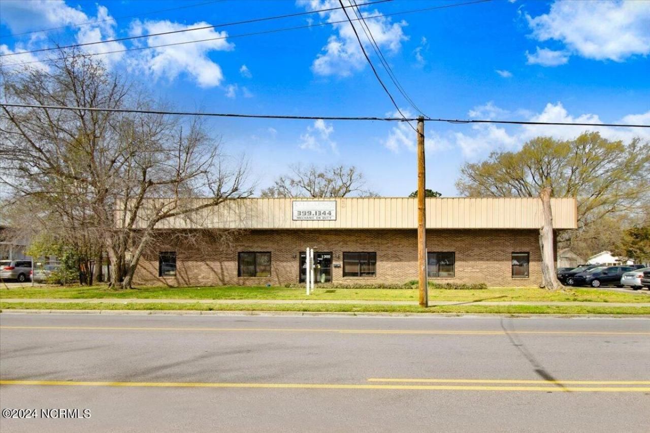 1300 Goldsboro Street, Wilson, NC 27893 Main Photo