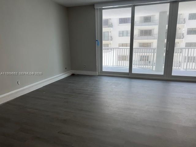 5401 Collins Ave, Unit 209, Miami Beach, FL 33140 Photo