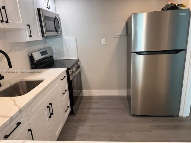 5401 Collins Ave, Unit 209, Miami Beach, FL 33140 Photo