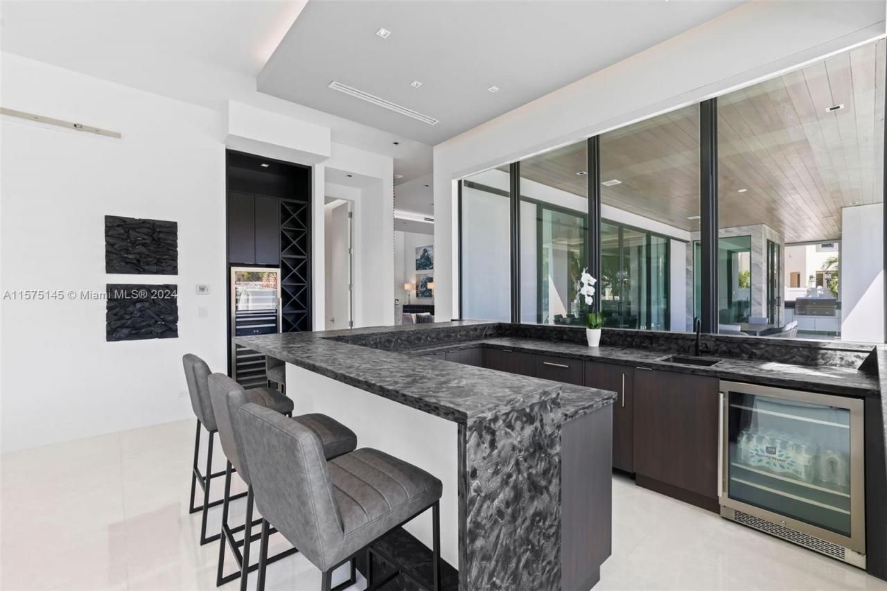 749 Bamboo Dr, Boca Raton, FL 33432 Photo