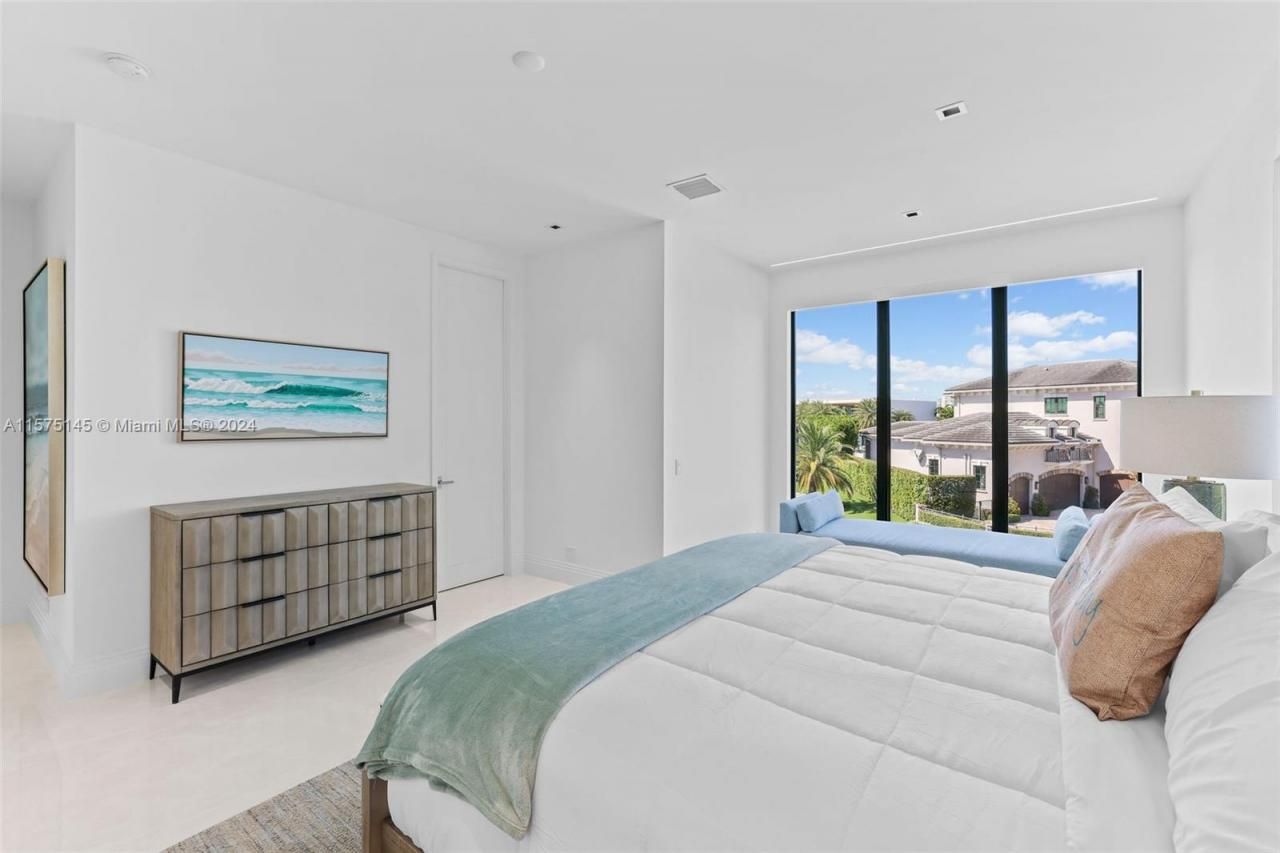 749 Bamboo Dr, Boca Raton, FL 33432 Photo