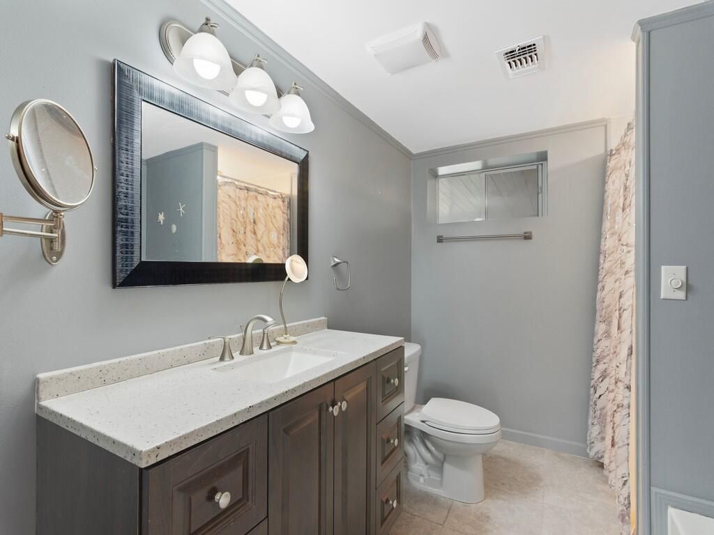 471 Tropical Isles Circle, Fort Pierce, FL 34982 Photo