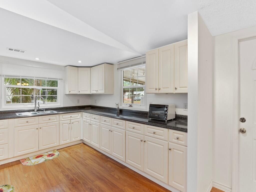 471 Tropical Isles Circle, Fort Pierce, FL 34982 Photo