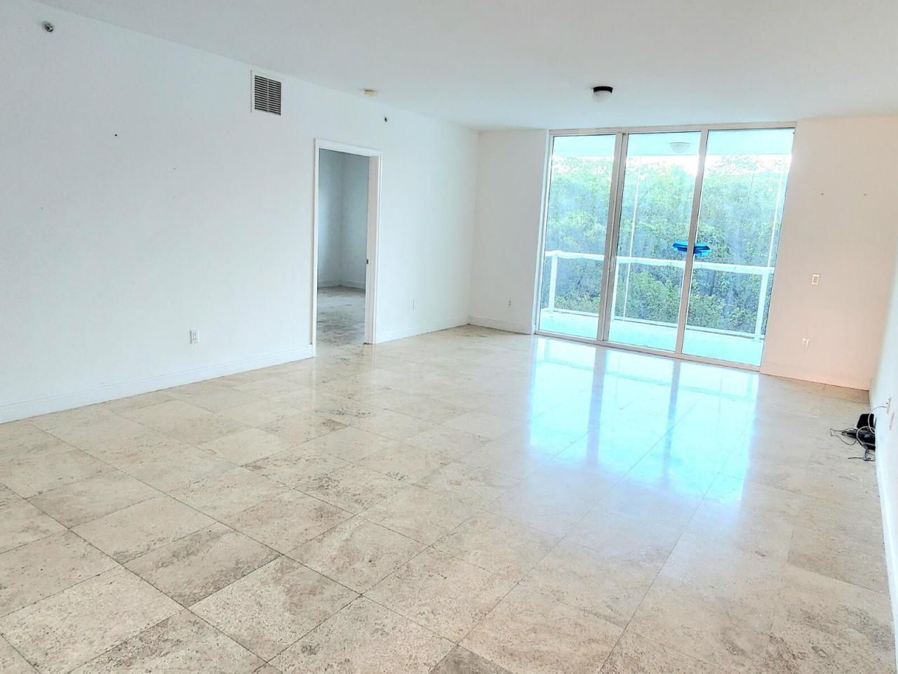 15051 Royal Oaks Lane, Unit 202, North Miami, FL 33181 Photo