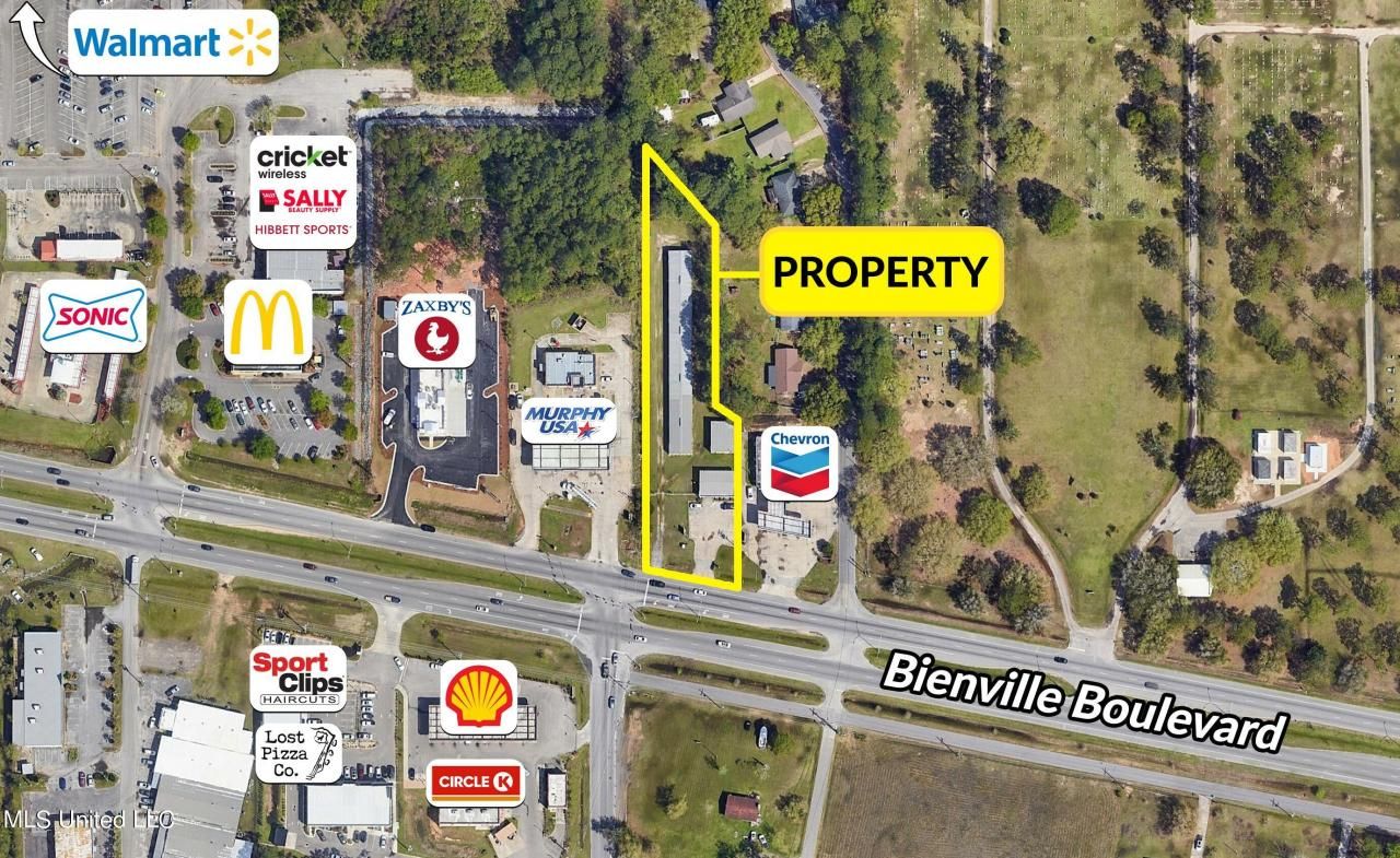 4025 Bienville Boulevard, Ocean Springs, MS 39564 Main Photo