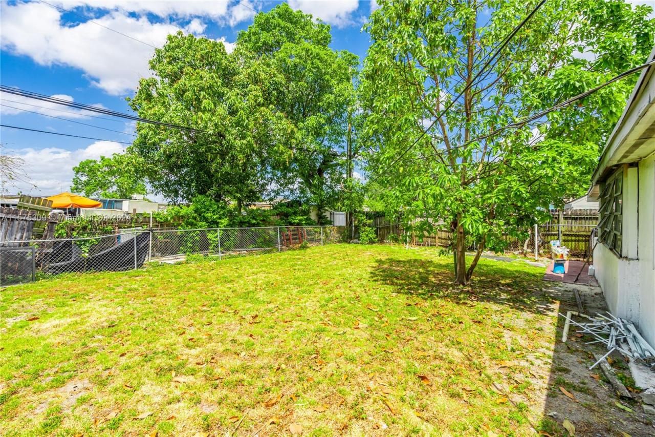 73 E 47th St, Hialeah, FL 33013 Photo