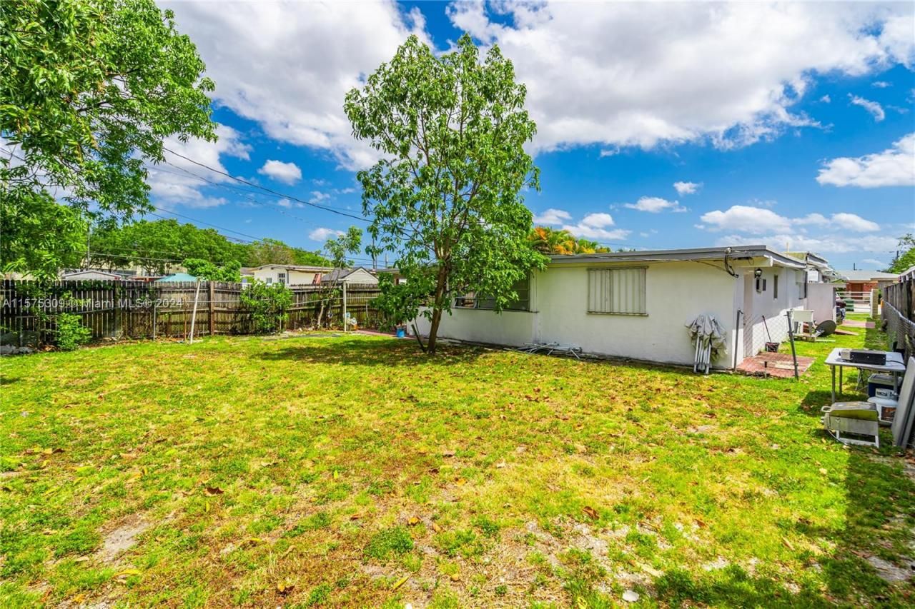 73 E 47th St, Hialeah, FL 33013 Photo