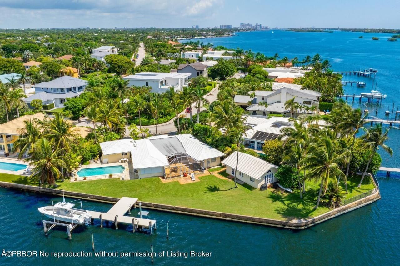 8026 Flagler Court, West Palm Beach, FL 33405 Photo