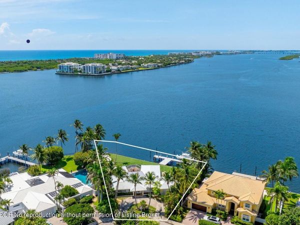 8026 Flagler Court, West Palm Beach, FL 33405