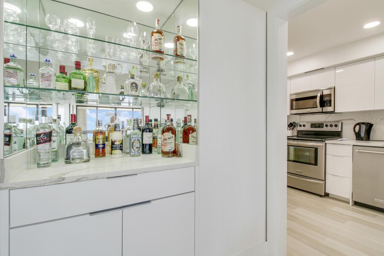 2000 Presidential Way, Unit 1401, West Palm Beach, FL 33401 Photo