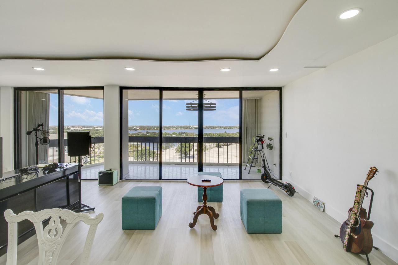 2000 Presidential Way, Unit 1401, West Palm Beach, FL 33401 Photo