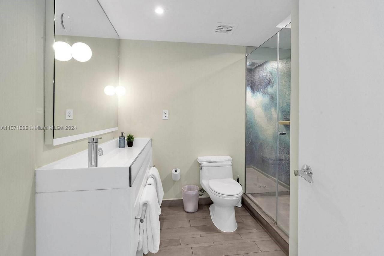 1100 West Ave, Unit 906, Miami Beach, FL 33139 Photo