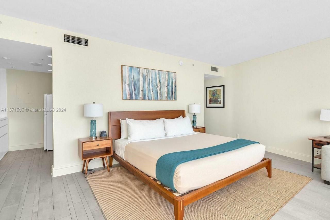 1100 West Ave, Unit 906, Miami Beach, FL 33139 Photo