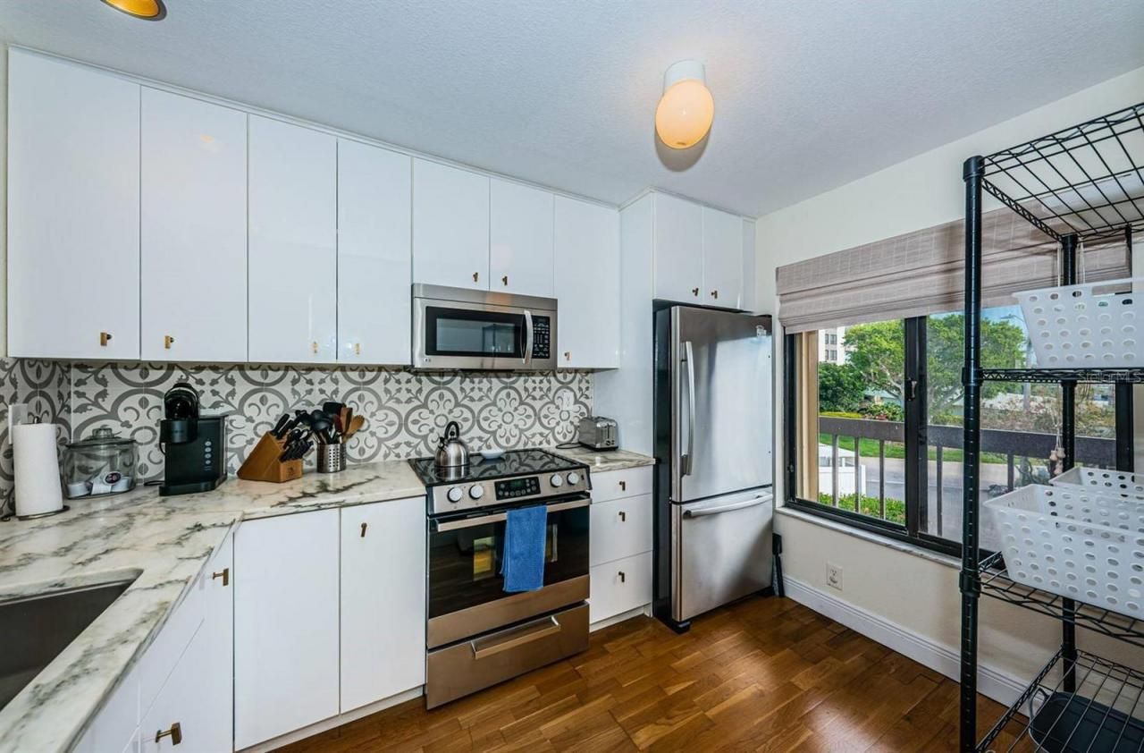 6295 Bahia Del Mar Circle, Unit 216, Saint Petersburg, FL 33715 Photo