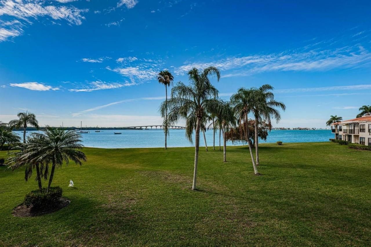6295 Bahia Del Mar Circle, Unit 216, Saint Petersburg, FL 33715 Photo