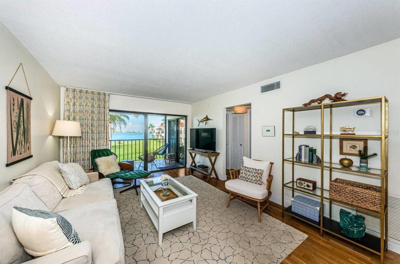 6295 Bahia Del Mar Circle, Unit 216, Saint Petersburg, FL 33715 Photo