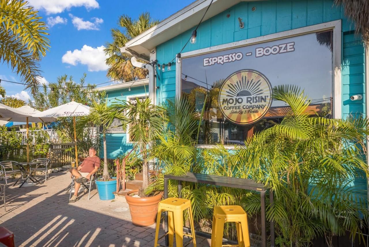 84 Avenida Veneccia, Unit 202 & 203, Sarasota, FL 34242 Photo