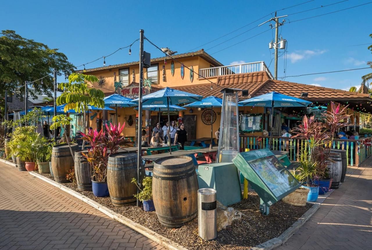 84 Avenida Veneccia, Unit 202 & 203, Sarasota, FL 34242 Photo