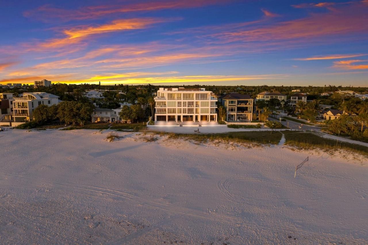 84 Avenida Veneccia, Unit 202 & 203, Sarasota, FL 34242 Photo