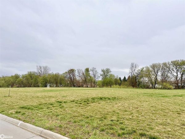 4th Street NE, Britt, IA 50423