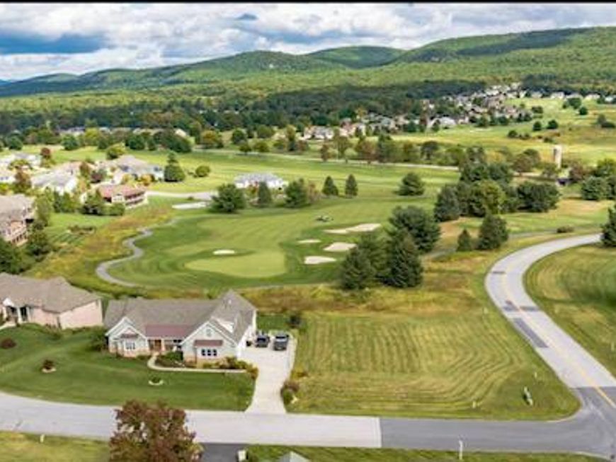 7205 Fairway Drive S, Fayetteville, PA 17222 Main Photo