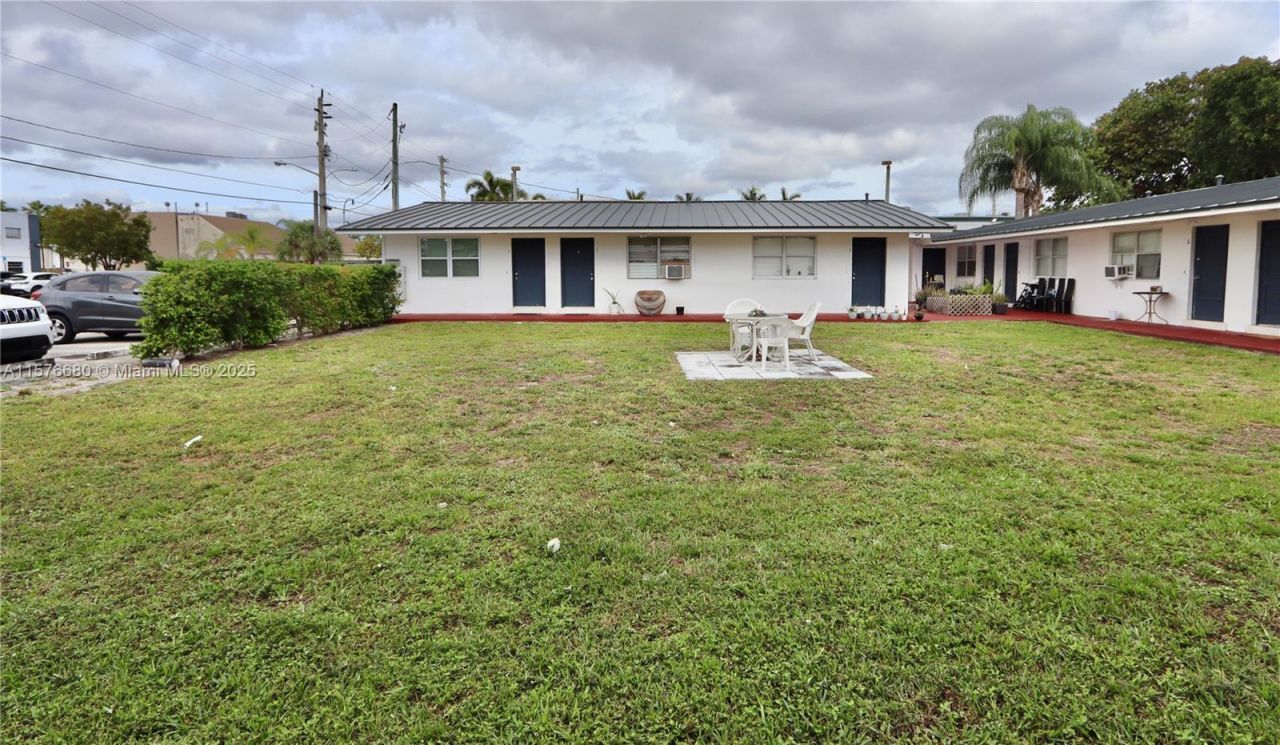 101 SE 4th Ave, Unit 1-7, Hallandale Beach, FL 33009 Photo