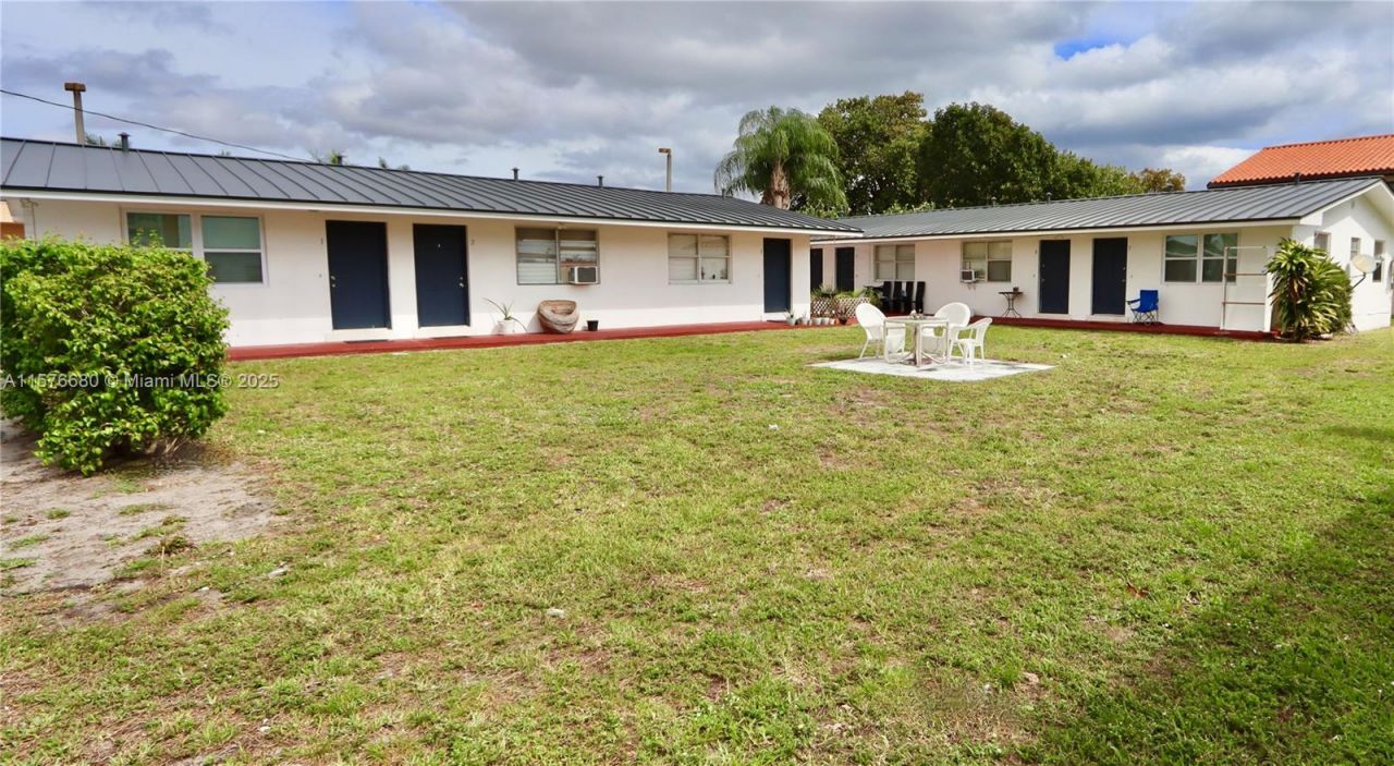 101 SE 4th Ave, Unit 1-7, Hallandale Beach, FL 33009 Photo