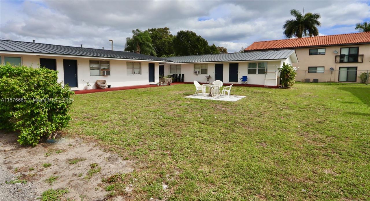 101 SE 4th Ave, Unit 1-7, Hallandale Beach, FL 33009 Photo