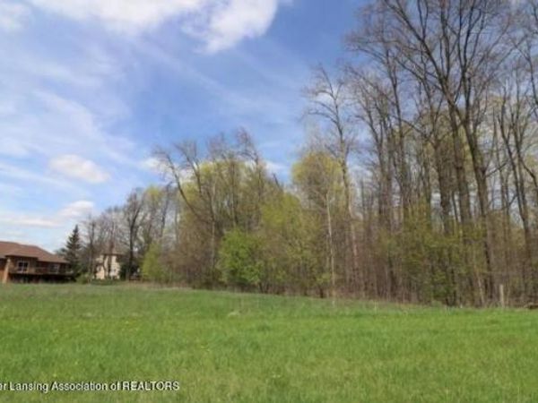 2611 Navigator Lane, Lansing, MI 48911