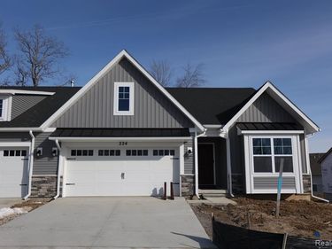 1012 Camellia Circle, Marion Twp, MI 48843