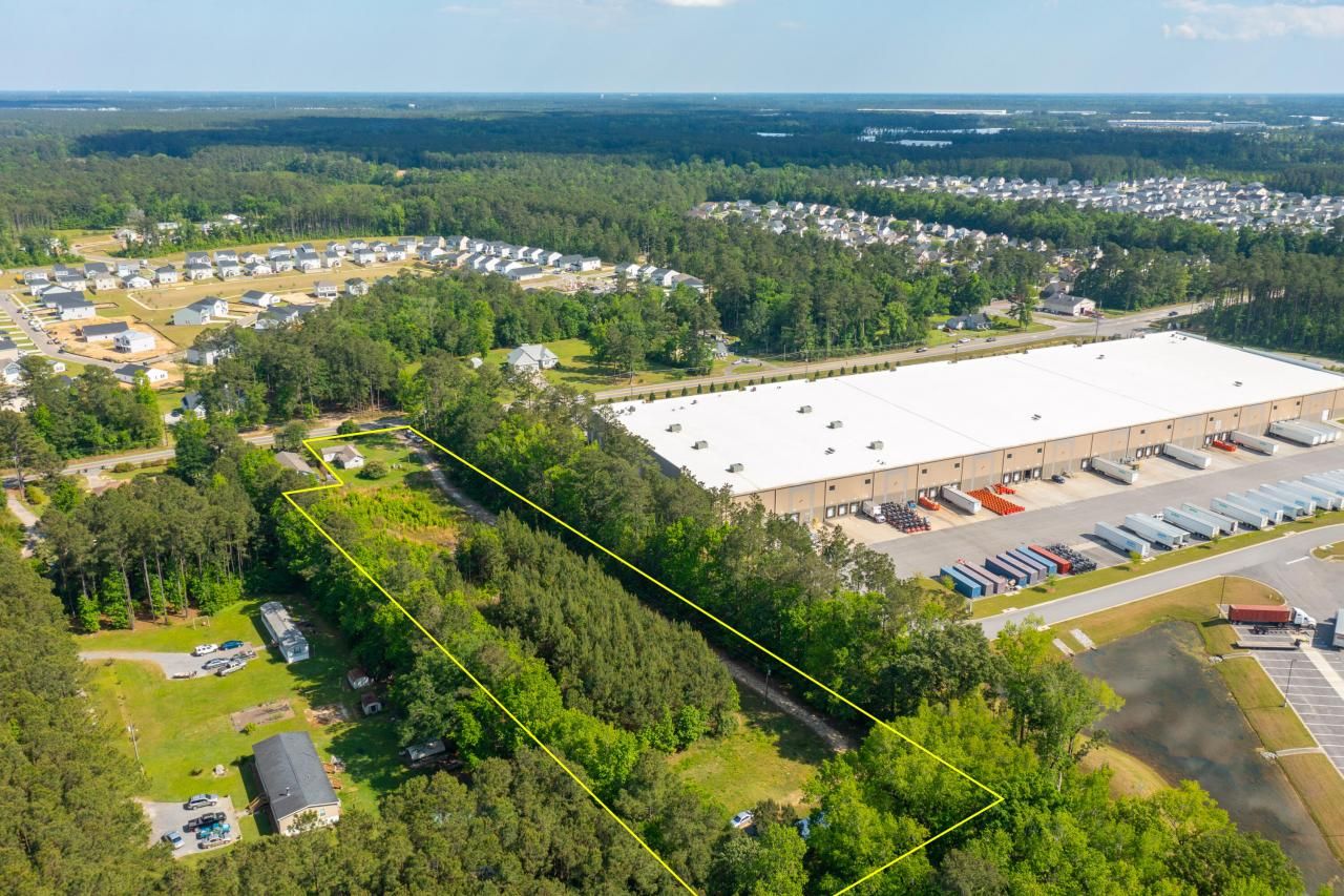 1099 Jedburg Road Photo 3