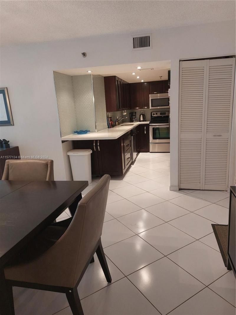 2401 Collins Ave, Unit 1107, Miami Beach, FL 33140 Photo