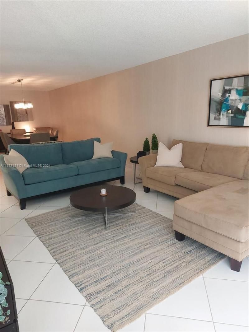 2401 Collins Ave, Unit 1107, Miami Beach, FL 33140 Photo