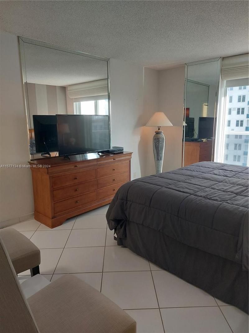 2401 Collins Ave, Unit 1107, Miami Beach, FL 33140 Photo