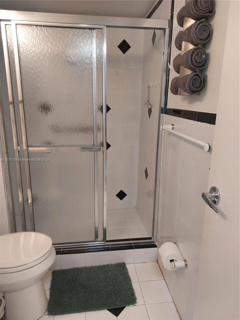 2401 Collins Ave, Unit 1107, Miami Beach, FL 33140 Photo