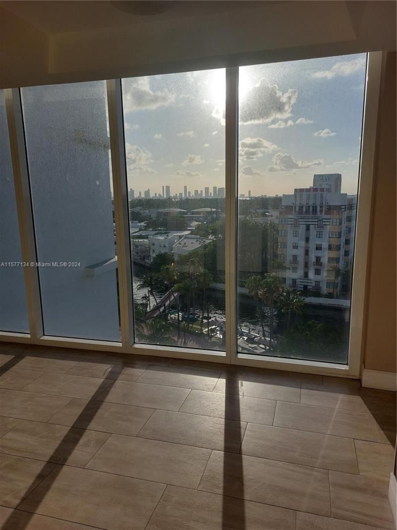 2401 Collins Ave, Unit 1107, Miami Beach, FL 33140 Photo